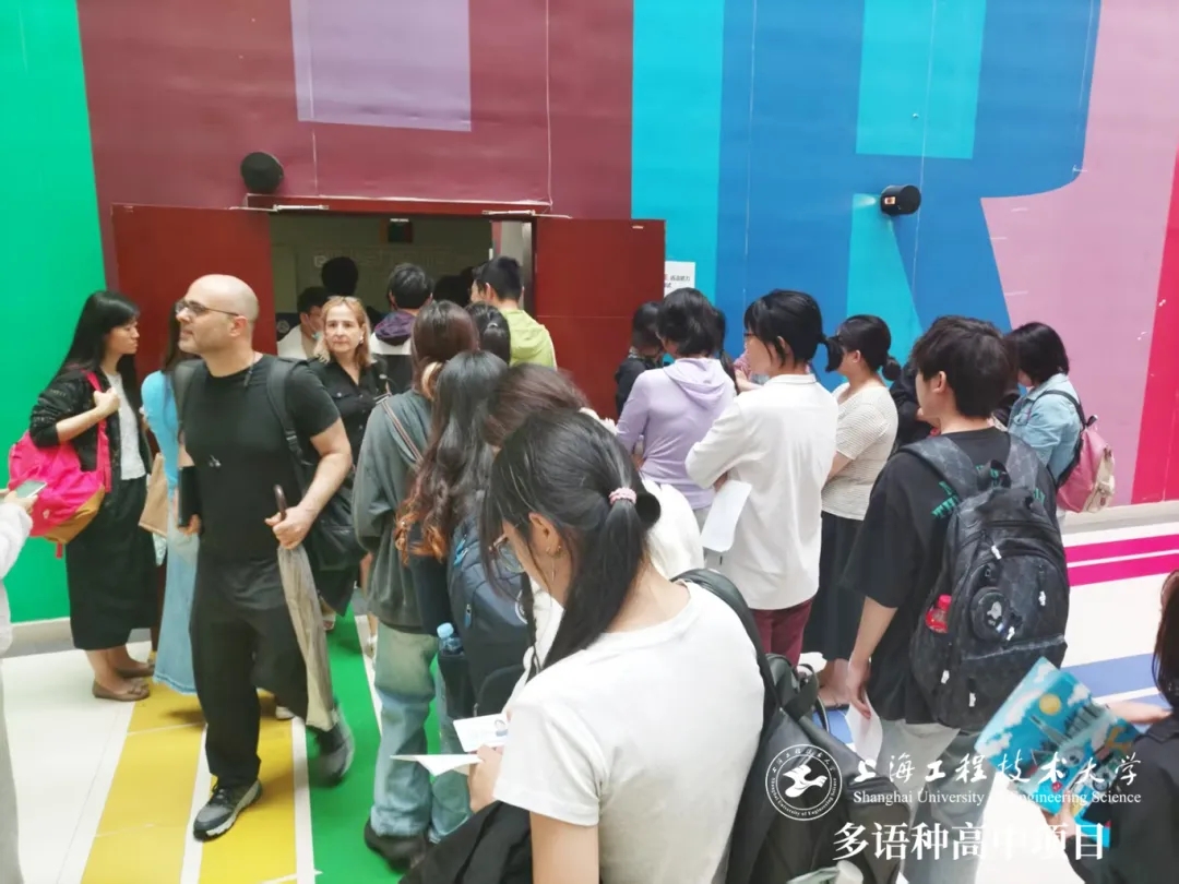 校园动态日语国际高中-自信满满！工程大多语种高中西语班学生参加DELE考试